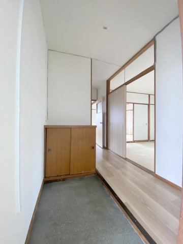 第3睦美荘ビルの玄関