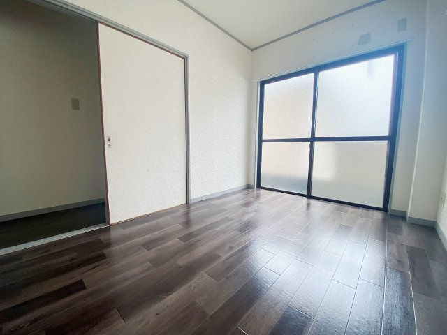 佐藤ビルの寝室