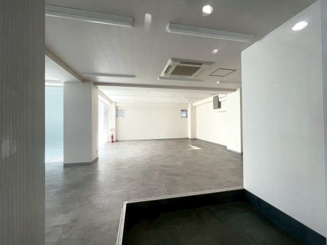 クロックタワー植田の内装