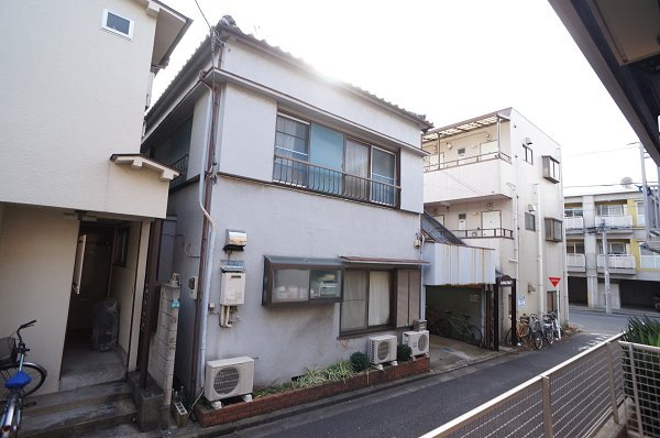 プチメゾンのバルコニー|閑静な住宅街です♪