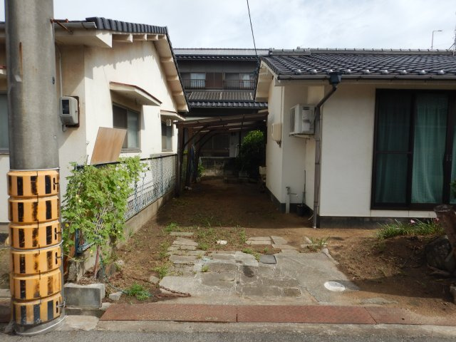 玉島上成　戸建の駐車場|令和7年9月撮影