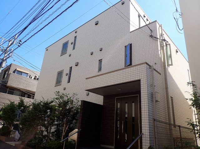 ラフィーネ春日の外観