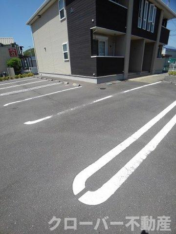 秋桜ｎｅｏ　Ａの駐車場