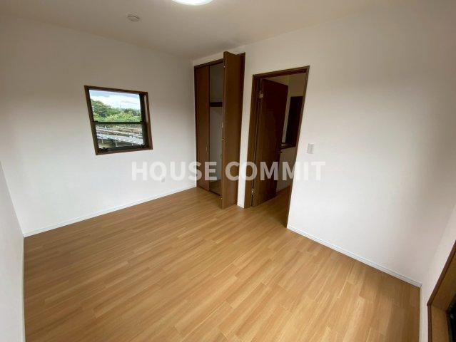 八街市吉倉　中古戸建の洋室