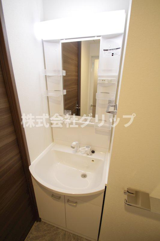 スパシエ東神奈川の独立洗面台