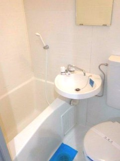 キャロットハウスの浴室