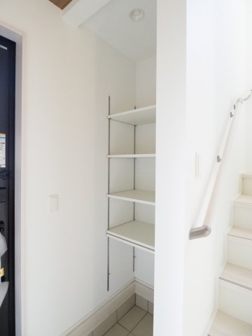 【収納】 | ＧＲＡＦＡＲＥ　町庭坂字一本杉　１号棟 | ★内覧予約で新米4kg★