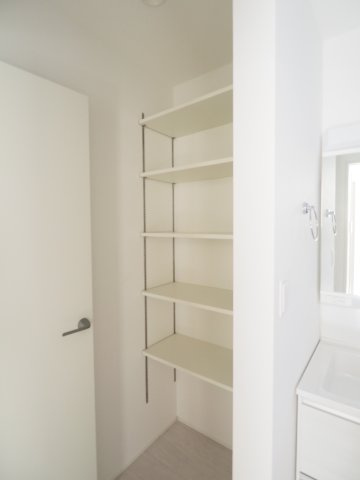 【収納】 | ＧＲＡＦＡＲＥ　町庭坂字一本杉　１号棟 | ★内覧予約で新米4kg★