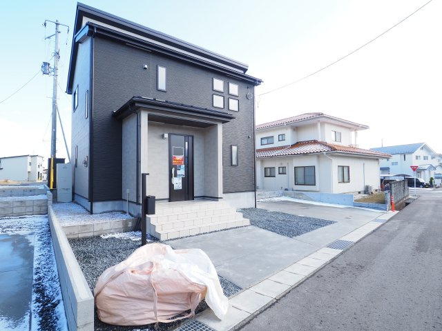 【外観】 | ＧＲＡＦＡＲＥ　町庭坂字一本杉　１号棟 | ★内覧予約で新米4kg★