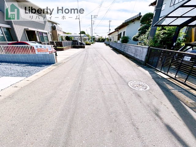 ひたちなか市武田1期　新築戸建　2号棟の前面道路含む現地写真