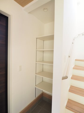 【収納】 | ＧＲＡＦＡＲＥ　町庭坂字一本杉　２号棟 | ★内覧予約で新米4kg★