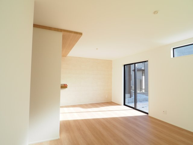 【居間・リビング】 | ＧＲＡＦＡＲＥ　町庭坂字一本杉　２号棟 | ★内覧予約で新米4kg★