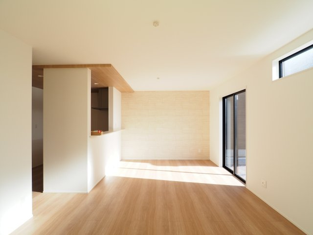 【居間・リビング】 | ＧＲＡＦＡＲＥ　町庭坂字一本杉　２号棟 | ★内覧予約で新米4kg★