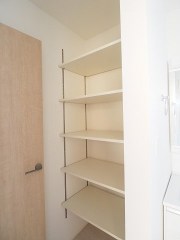 【収納】 | ＧＲＡＦＡＲＥ　町庭坂字一本杉　２号棟 | ★内覧予約で新米4kg★