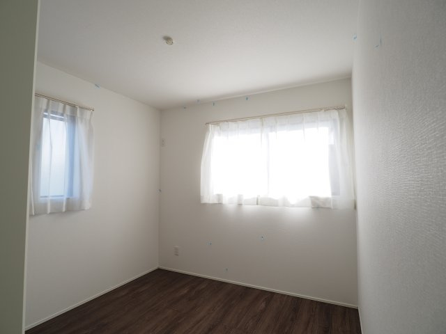 【洋室】 | ＧＲＡＦＡＲＥ　町庭坂字一本杉　３号棟 | ★内覧予約で新米4kg★