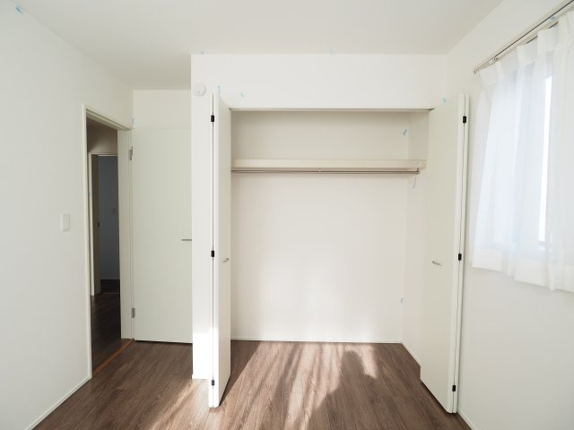 【洋室】 | ＧＲＡＦＡＲＥ　町庭坂字一本杉　３号棟 | ★内覧予約で新米4kg★