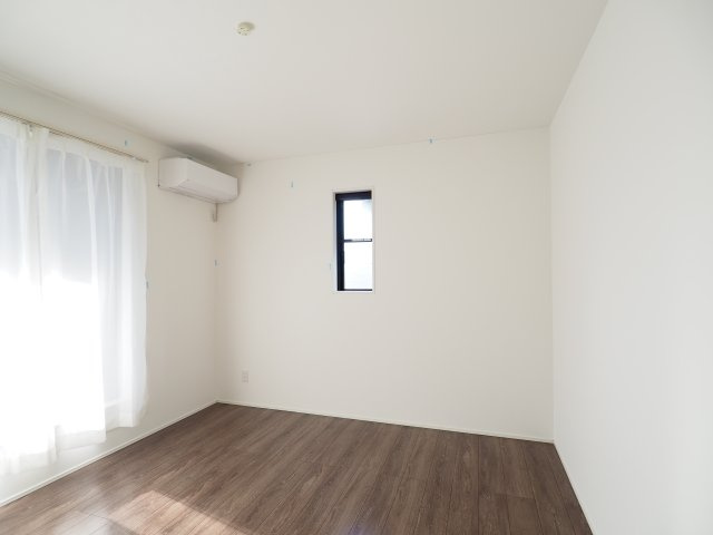 【洋室】 | ＧＲＡＦＡＲＥ　町庭坂字一本杉　３号棟 | ★内覧予約で新米4kg★