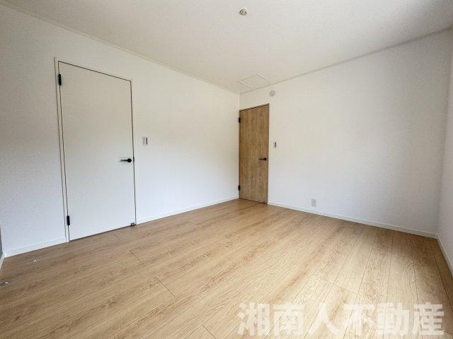 鎌倉市梶原３丁目１２６５－２９新築戸建ての洋室|スタンダードな洋室です