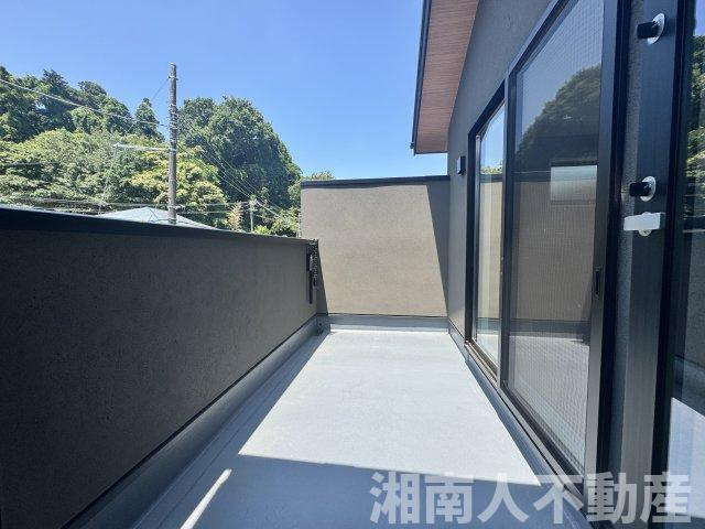 鎌倉市梶原３丁目１２６５－２９新築戸建てのバルコニー|陽当たり良好なバルコニーです