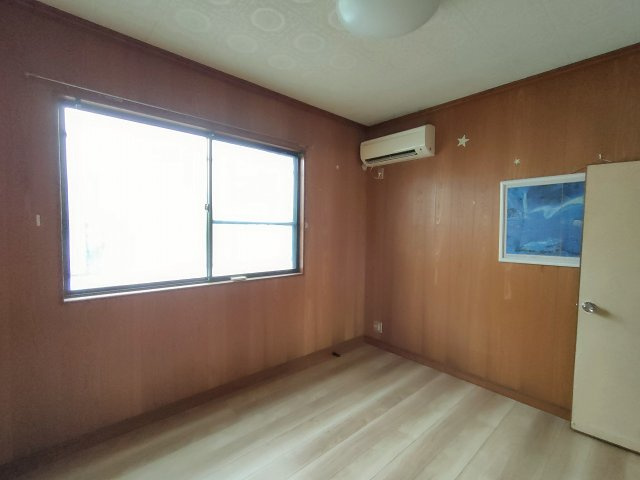 新垢田西町1丁目中古住宅の洋室