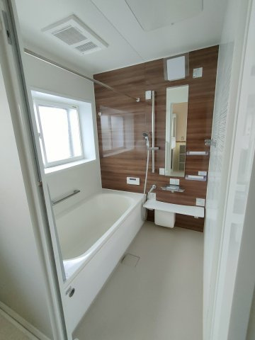 新垢田西町1丁目中古住宅の浴室