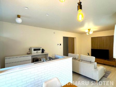 中古　千葉市稲毛区長沼町の居間・リビング|＊当日ご案内可＊ご希望の物件まとめてご案内！弊社が掲載していない物件でもOK♪お気軽にご相談ください ♪お電話でのお問合わせがスムーズ♪