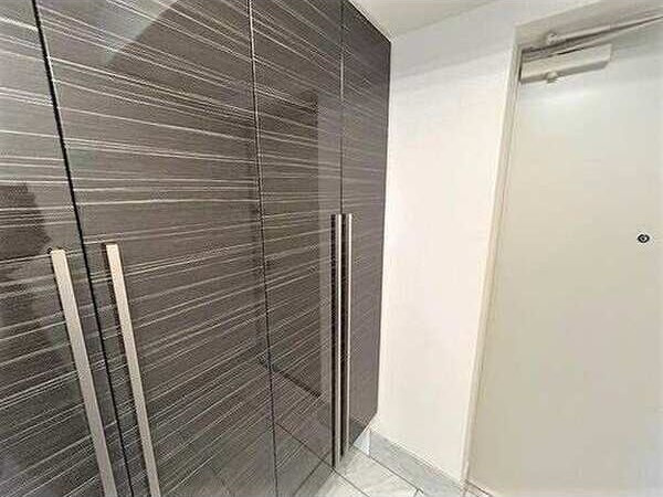 ヴィークタワー名古屋東別院の玄関