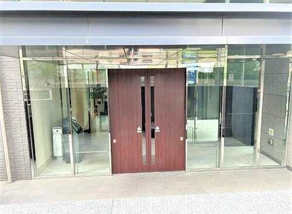 ヴィークタワー名古屋東別院のエントランス