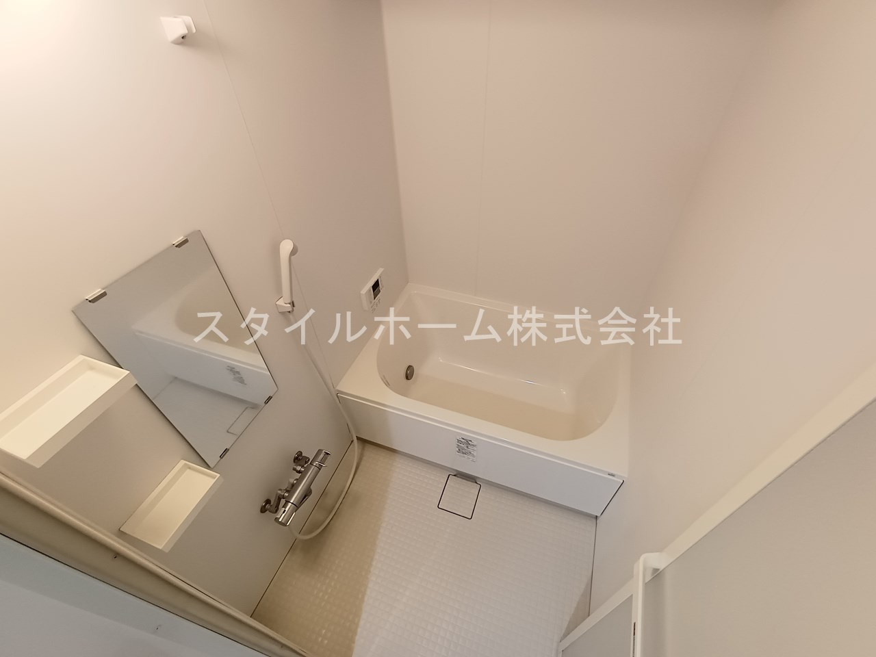 テイビービルの浴室|別部屋写真です。