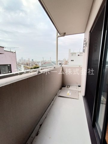 テイビービルのバルコニー|別部屋写真です。