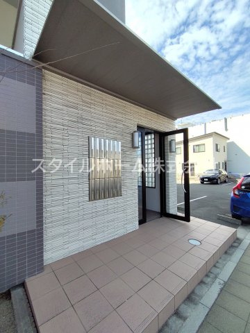 テイビービルのエントランス