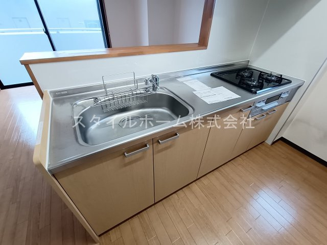 テイビービルのキッチン|別部屋写真です。