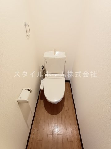 テイビービルのトイレ|別部屋写真です。