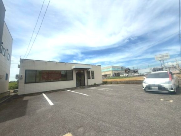 小椋様貸事務所の駐車場