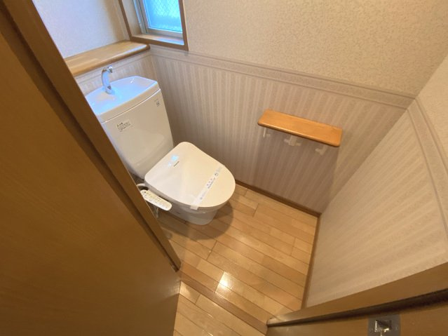 159Bldgのトイレ|落ち着いた色調のトイレです