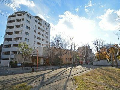 ライオンズプラザ初台グランフォートの外観|落ち着いた雰囲気の外観です