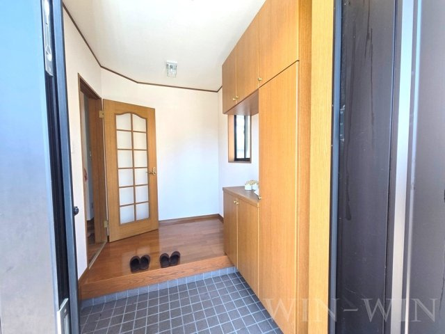 乗小路貸家の玄関