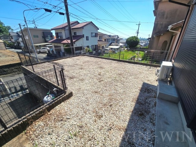 乗小路貸家の庭