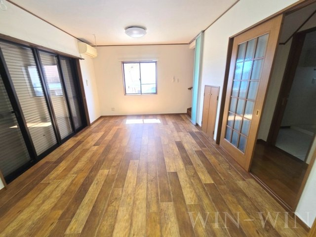 乗小路貸家の居間・リビング