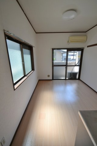 レジェンド庚午中の居間・リビング