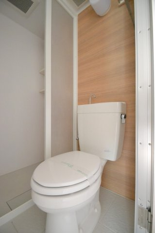 レジェンド庚午中のトイレ