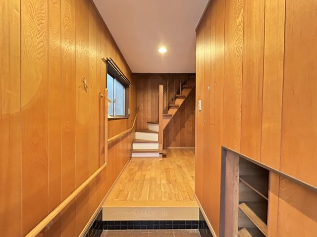 岡崎市鴨田町の玄関