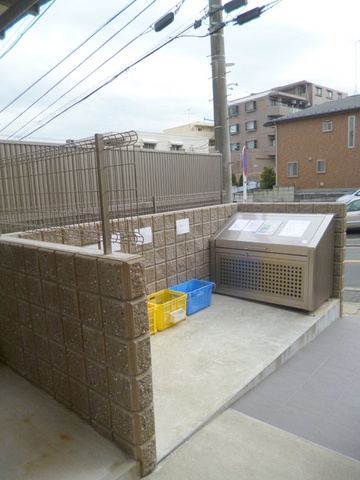 プリムローズ宮前平のその他共用部分|便利な敷地内ゴミ置場