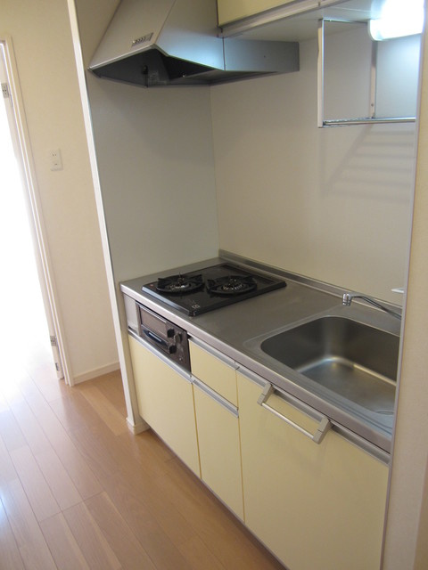 プリムローズ宮前平のキッチン|料理の幅が広がるグリル付２口ガスシステムキッチン