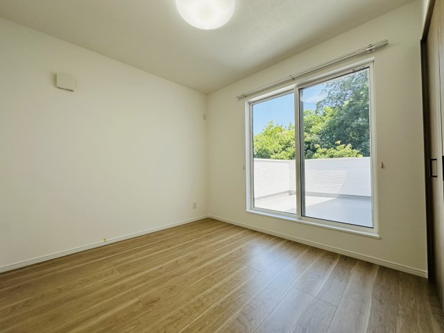 八幡西区浅川町の洋室