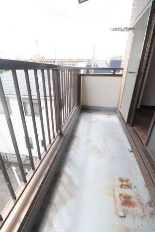 ルシール五番館のバルコニー