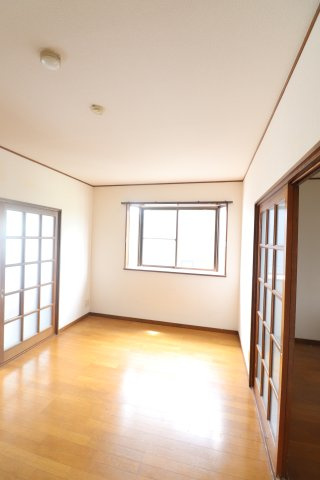 ルシール五番館の和室