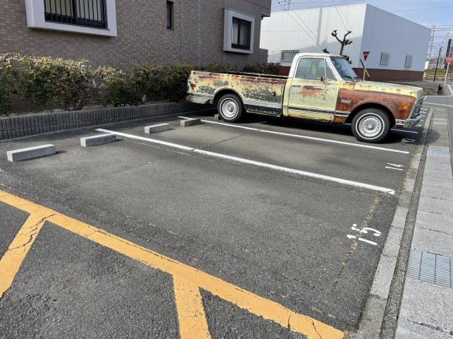 シャンブルクレールの駐車場