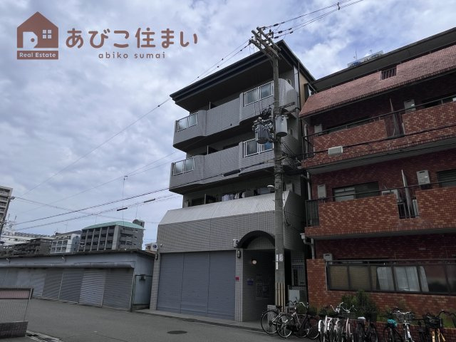グランピアテガの外観