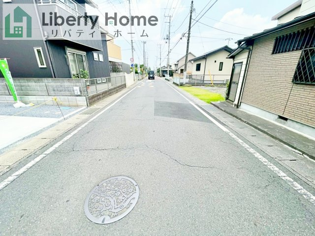 水戸市姫子1期　新築戸建の前面道路含む現地写真